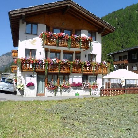 Haus Falke Saas-Grund Exteriér fotografie